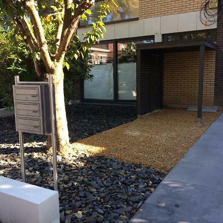 Akker Duplex Lägenhet Mortsel Exteriör bild